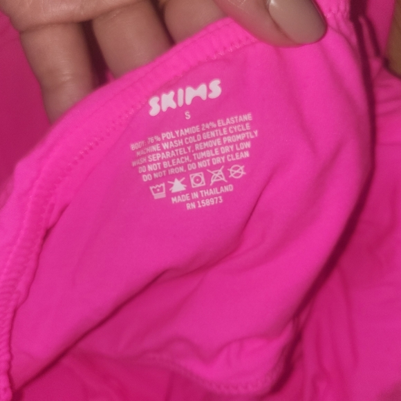 1. NWT SKIMS FITS EVERYBODY CUTOUT LONG DRESS IN LIMITED EDITION NEON PINK - Picture 5 of 7